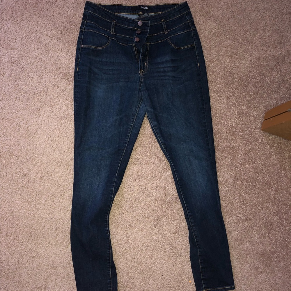 High waisted jeans